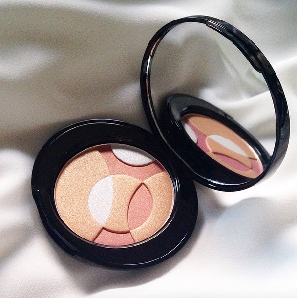 No7 radiant spheres highlighter